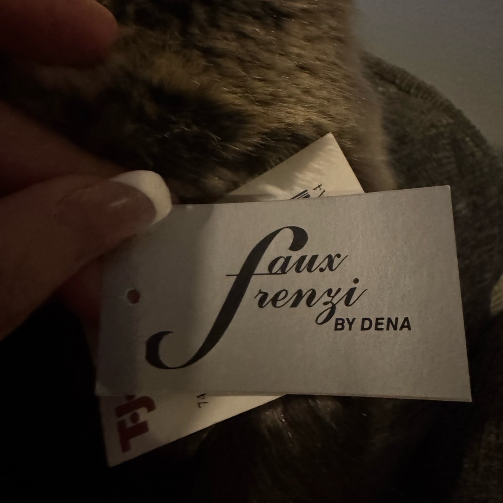 Luxurious Faux Fur Infinity Scarf in Brown and Cream - Picture 3 of 3